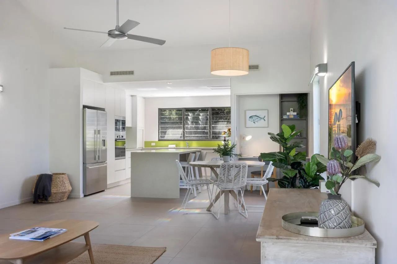 Noosa Gem! Walking Distance To Cafes - Shops - Sunshine Beach And Dog Beach